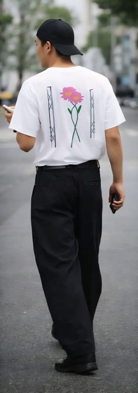 The Gallery - Back View | Oversized